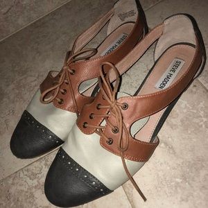 Steve Madden Cori Cut-Out Oxford Flats Size 9